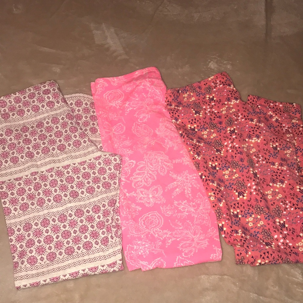 SOLD—-✨Girls Printed Leggings 🦄